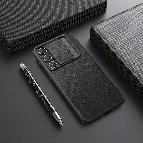 Etui Nillkin Qin Pro do Samsung Galaxy S23, czerwone - ochronne z podstawką, dostęp do portów i przycisków