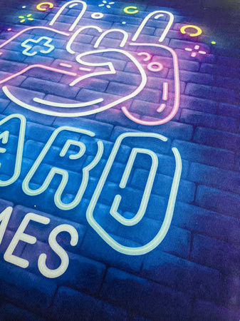 Dywan gamingowy 3D Strado HardGames 140x200 cm z dynamicznym wzorem do pokoju gracza